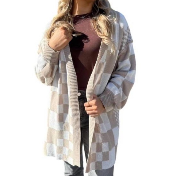 Anniewear LA Checkered Tan and White (Latte) oversized cardigan size S - Picture 2 of 6